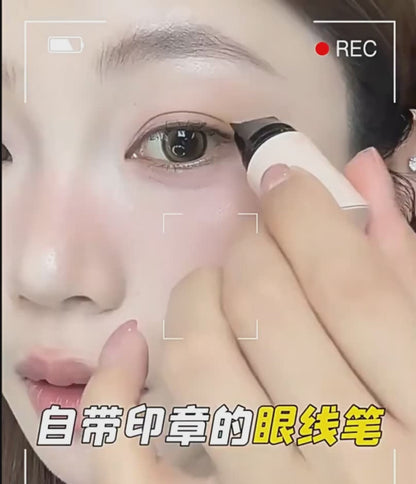 Double heads eye liner with stamp to precisely outline waterproof