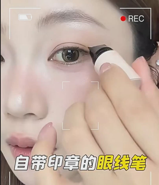 Double heads eye liner with stamp to precisely outline waterproof